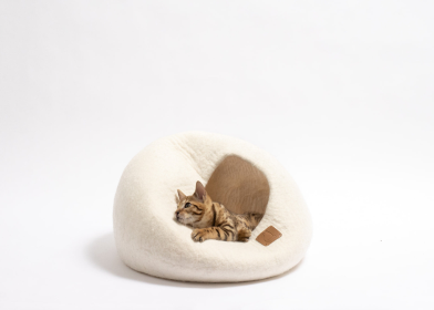 Premium Felted Wool Cat Cave Bed (Color: Snow White, size: large)