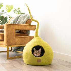 Deluxe Handcrafted Felt Cat Cave With Tail (Color: Citrus Green, size: large)